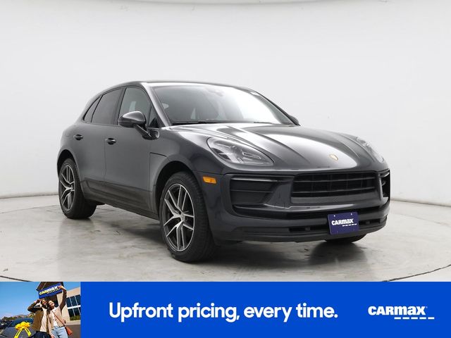 2022 Porsche Macan Base