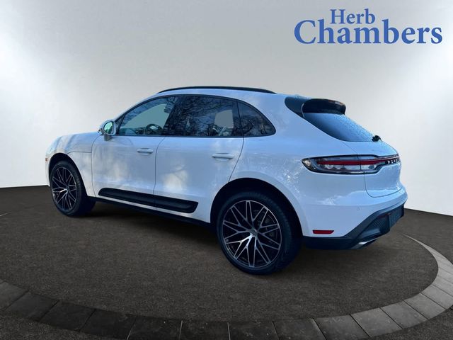 2022 Porsche Macan Base