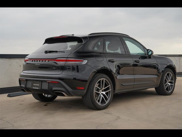 2022 Porsche Macan Base