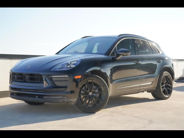 2022 Porsche Macan Base