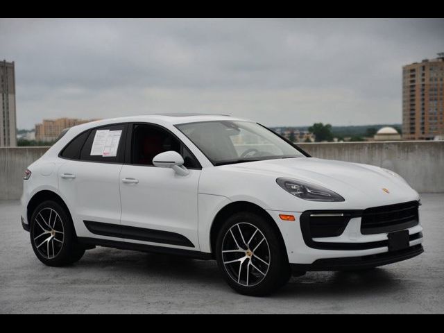 2022 Porsche Macan Base