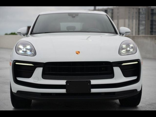 2022 Porsche Macan Base
