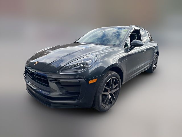 2022 Porsche Macan Base