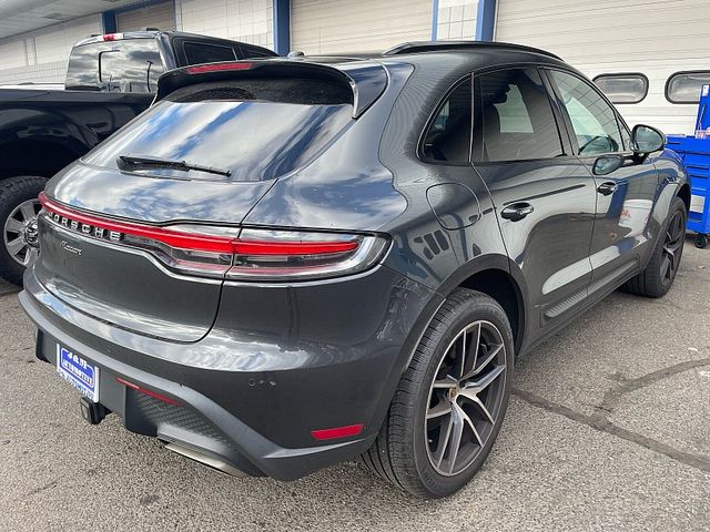 2022 Porsche Macan Base