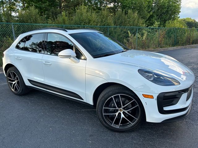 2022 Porsche Macan Base