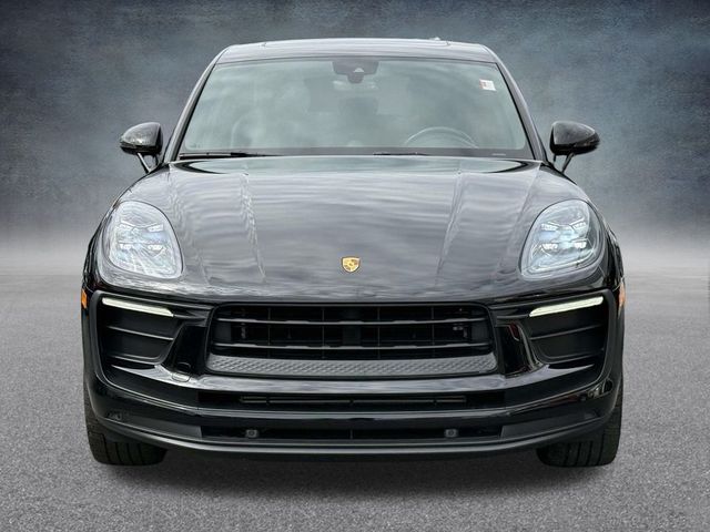 2022 Porsche Macan Base