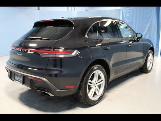 2022 Porsche Macan Base