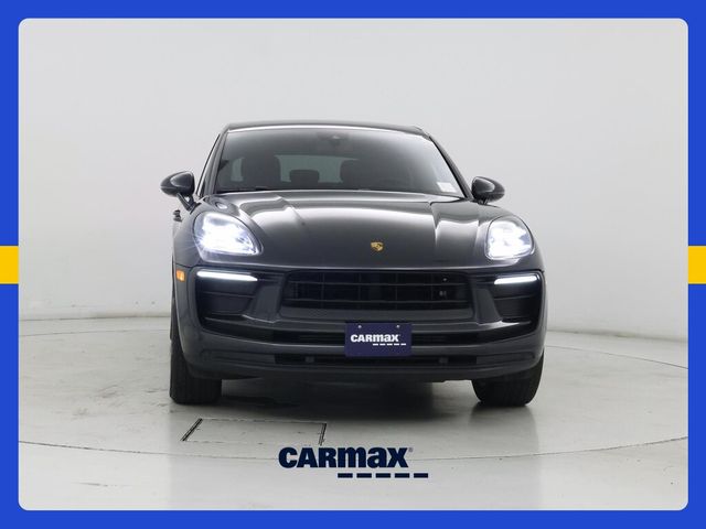 2022 Porsche Macan Base
