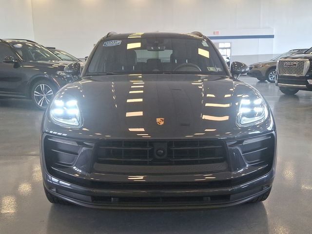 2022 Porsche Macan Base