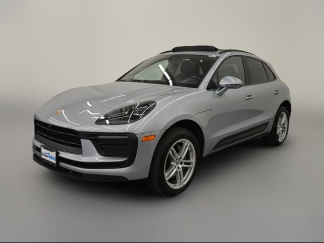 2022 Porsche Macan Base