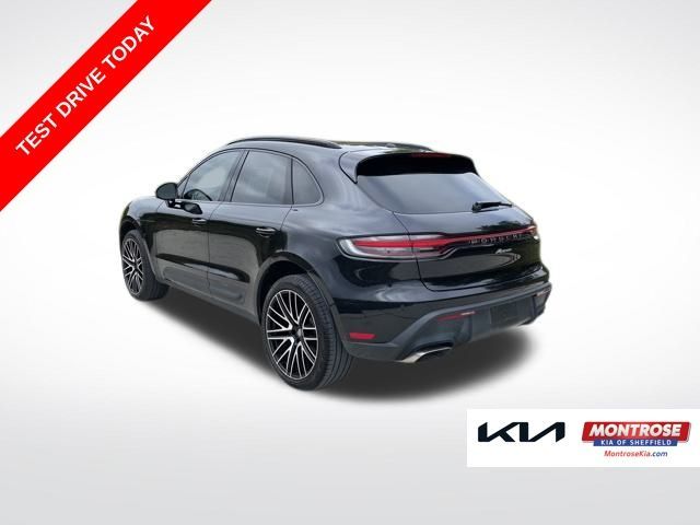 2022 Porsche Macan Base