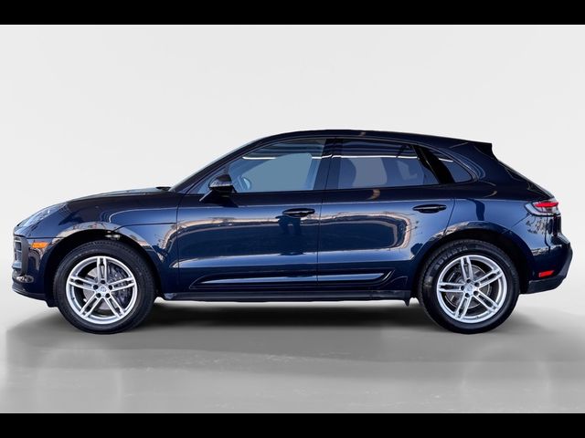 2022 Porsche Macan Base