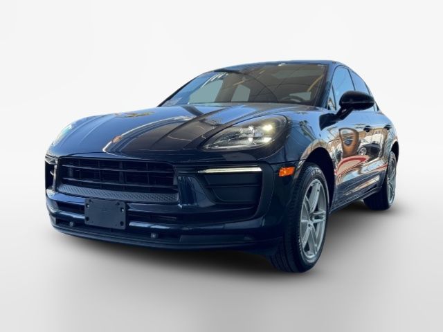 2022 Porsche Macan Base