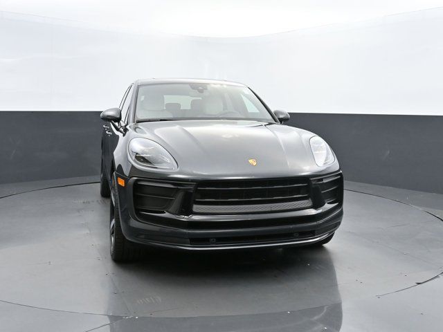 2022 Porsche Macan Base