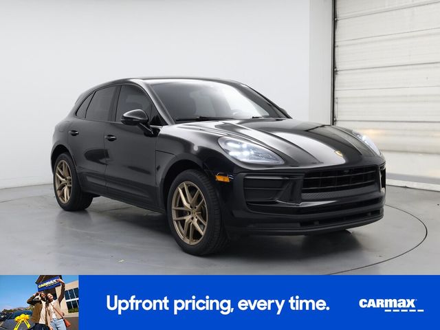 2022 Porsche Macan Base