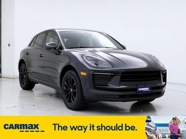 2022 Porsche Macan Base