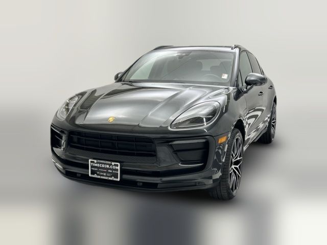 2022 Porsche Macan Base