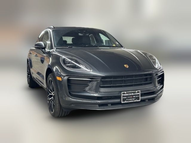 2022 Porsche Macan Base