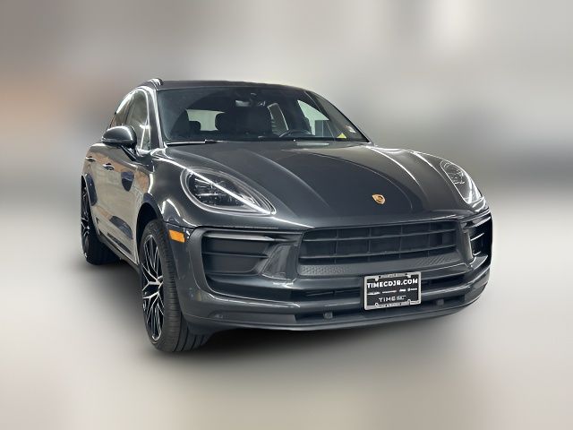 2022 Porsche Macan Base