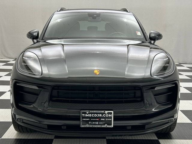 2022 Porsche Macan Base