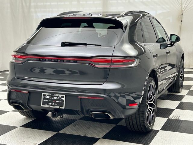 2022 Porsche Macan Base