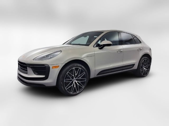 2022 Porsche Macan Base