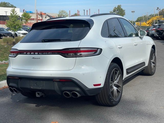 2022 Porsche Macan Base