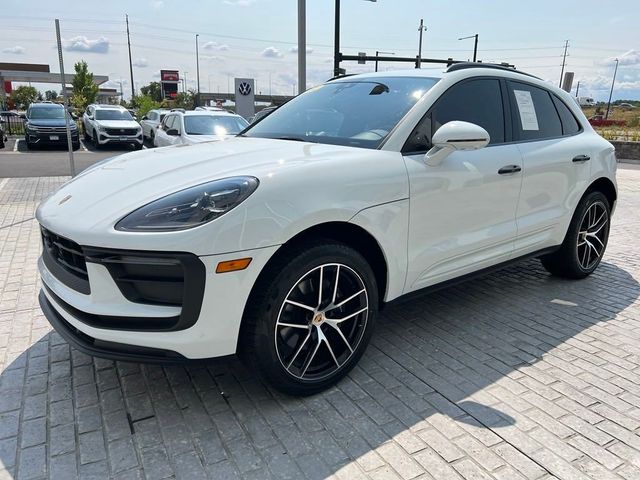 2022 Porsche Macan Base