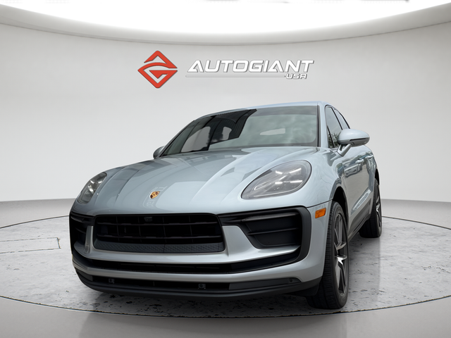 2022 Porsche Macan Base