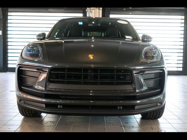 2022 Porsche Macan Base