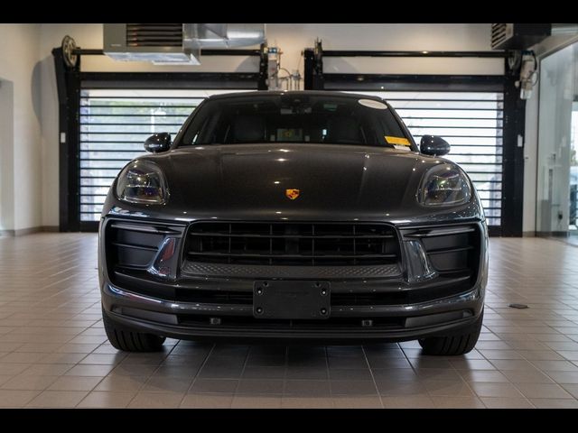 2022 Porsche Macan Base