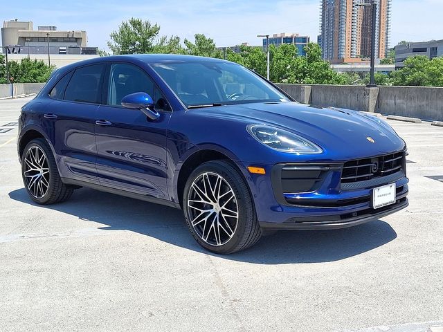 2022 Porsche Macan Base