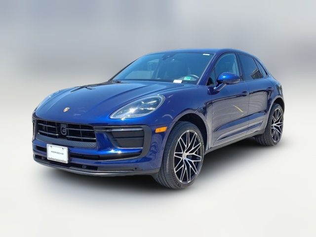 2022 Porsche Macan Base