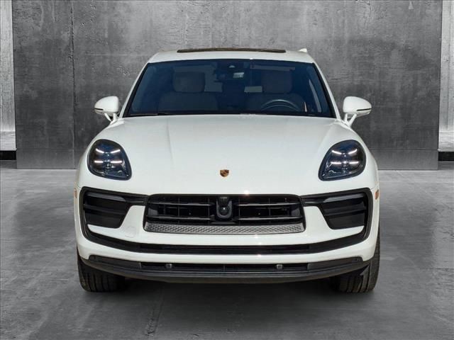 2022 Porsche Macan Base