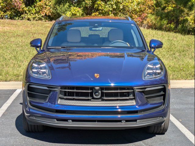 2022 Porsche Macan Base