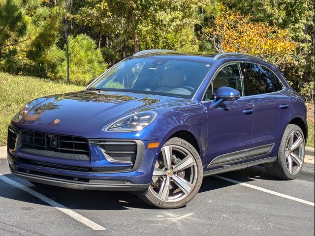 2022 Porsche Macan Base