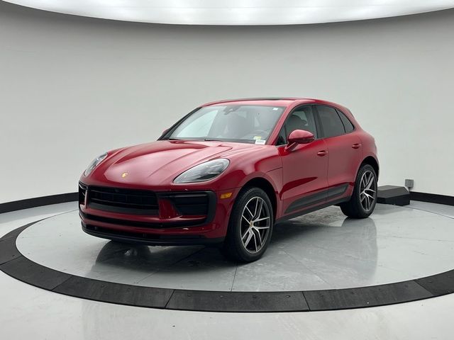 2022 Porsche Macan Base