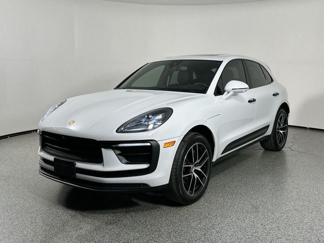 2022 Porsche Macan Base