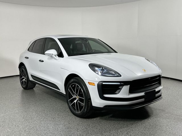 2022 Porsche Macan Base