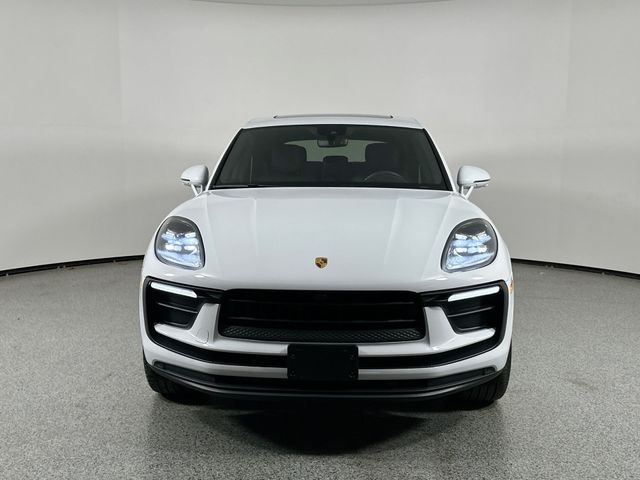 2022 Porsche Macan Base