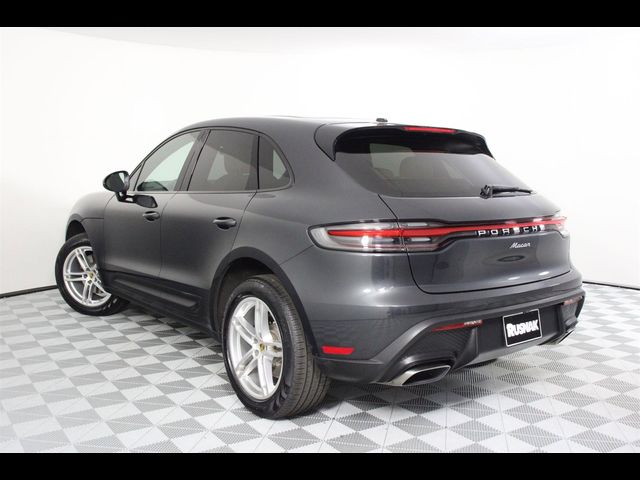 2022 Porsche Macan Base