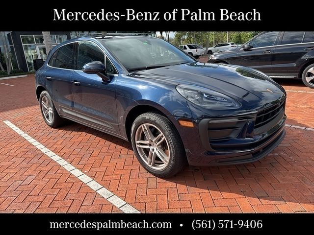 2022 Porsche Macan Base