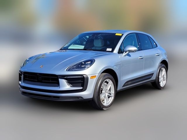 2022 Porsche Macan Base