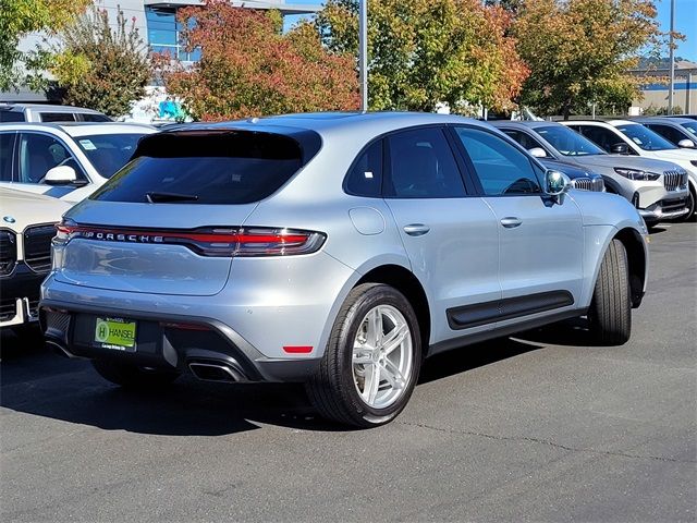 2022 Porsche Macan Base