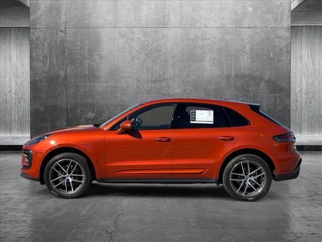 2022 Porsche Macan Base