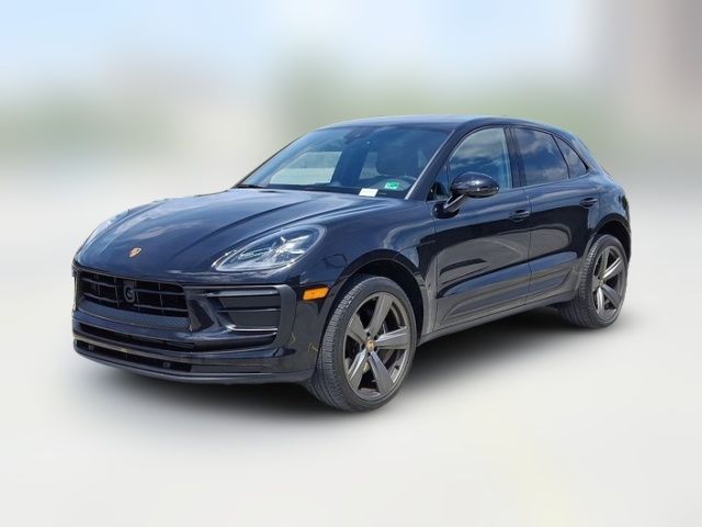 2022 Porsche Macan Base