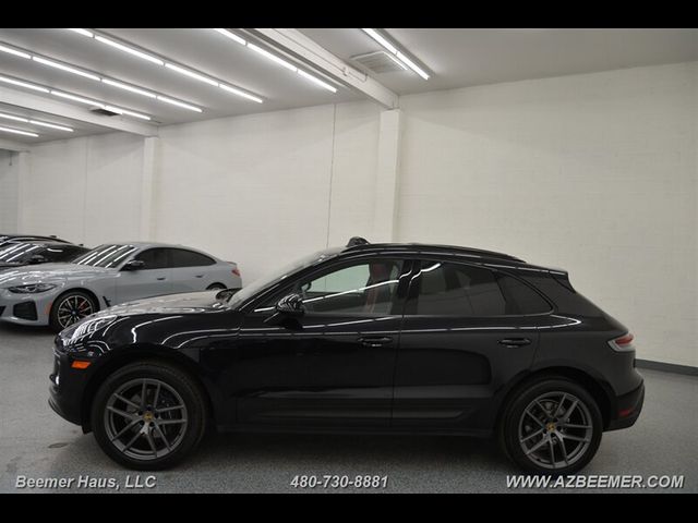 2022 Porsche Macan Base