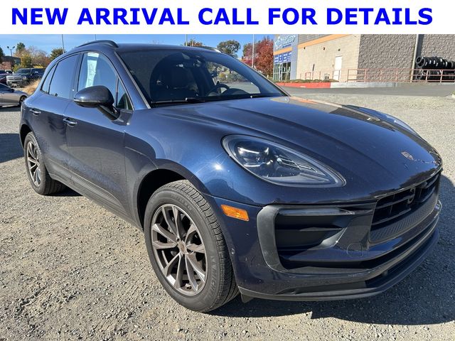 2022 Porsche Macan Base