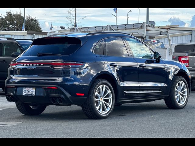 2022 Porsche Macan Base