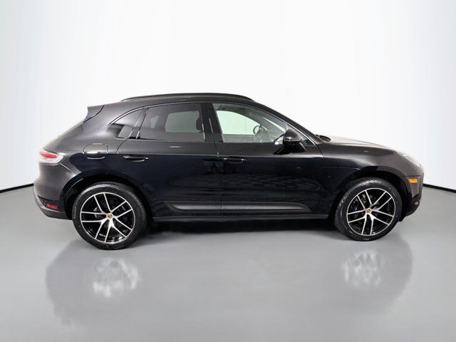 2022 Porsche Macan Base